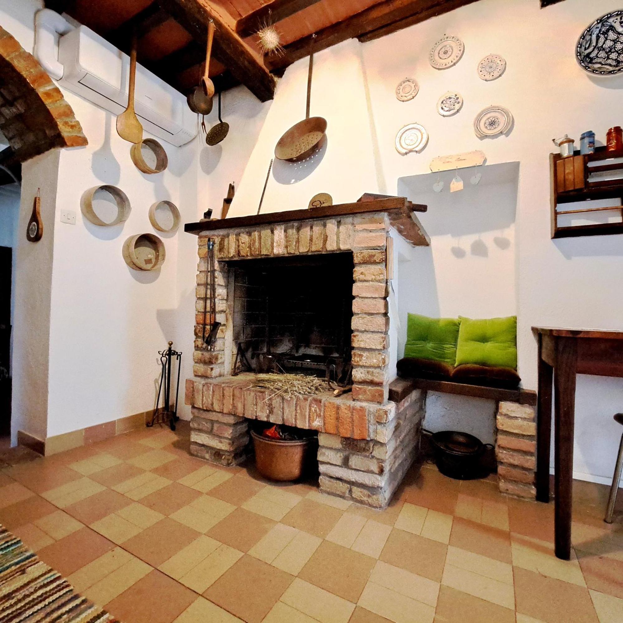 セッジャーノAntica Abitazione Con Vista Montagna Casa Normaアパートメント エクステリア 写真